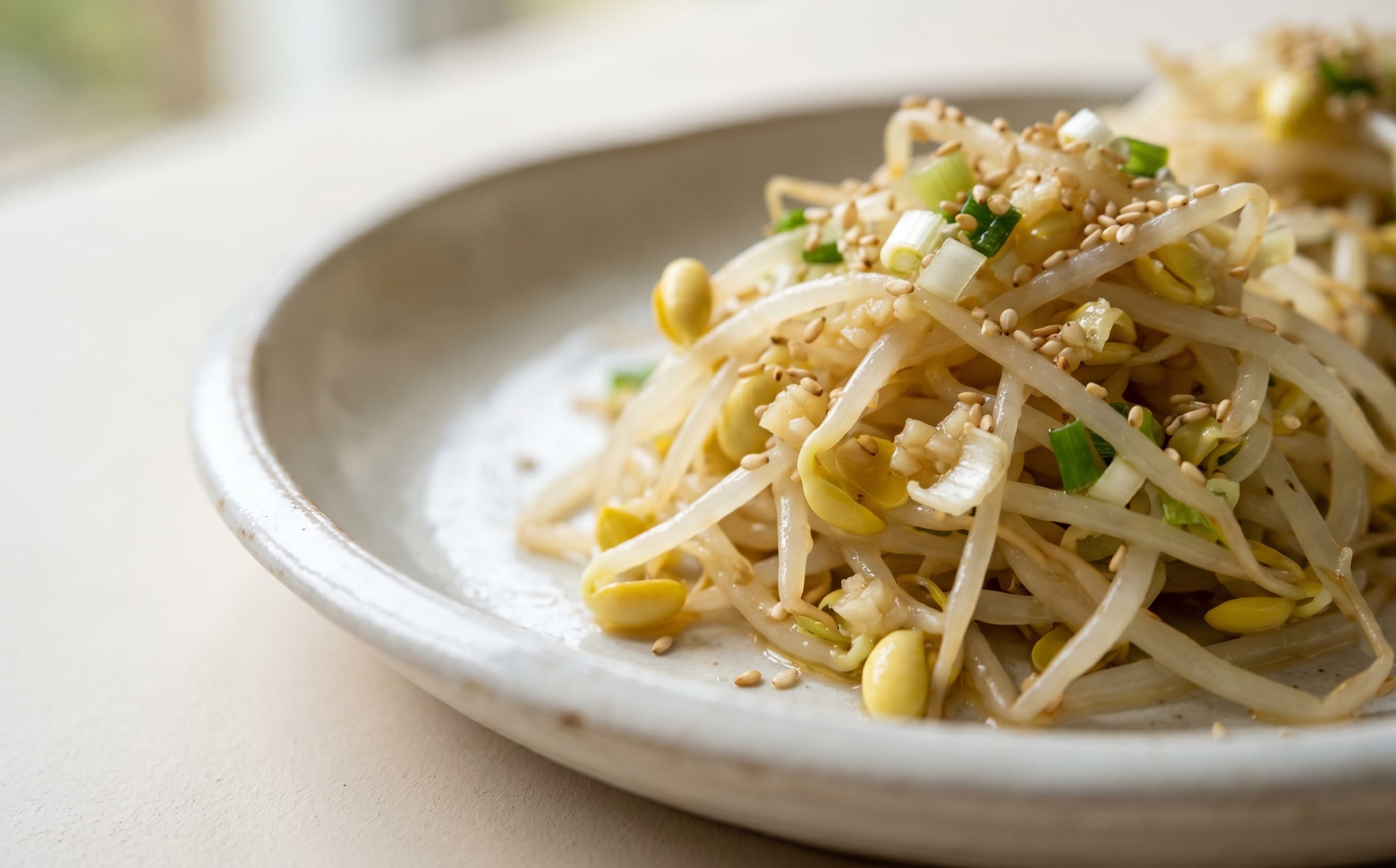 Sukju-namul (Seasoned Mung Bean Sprouts)