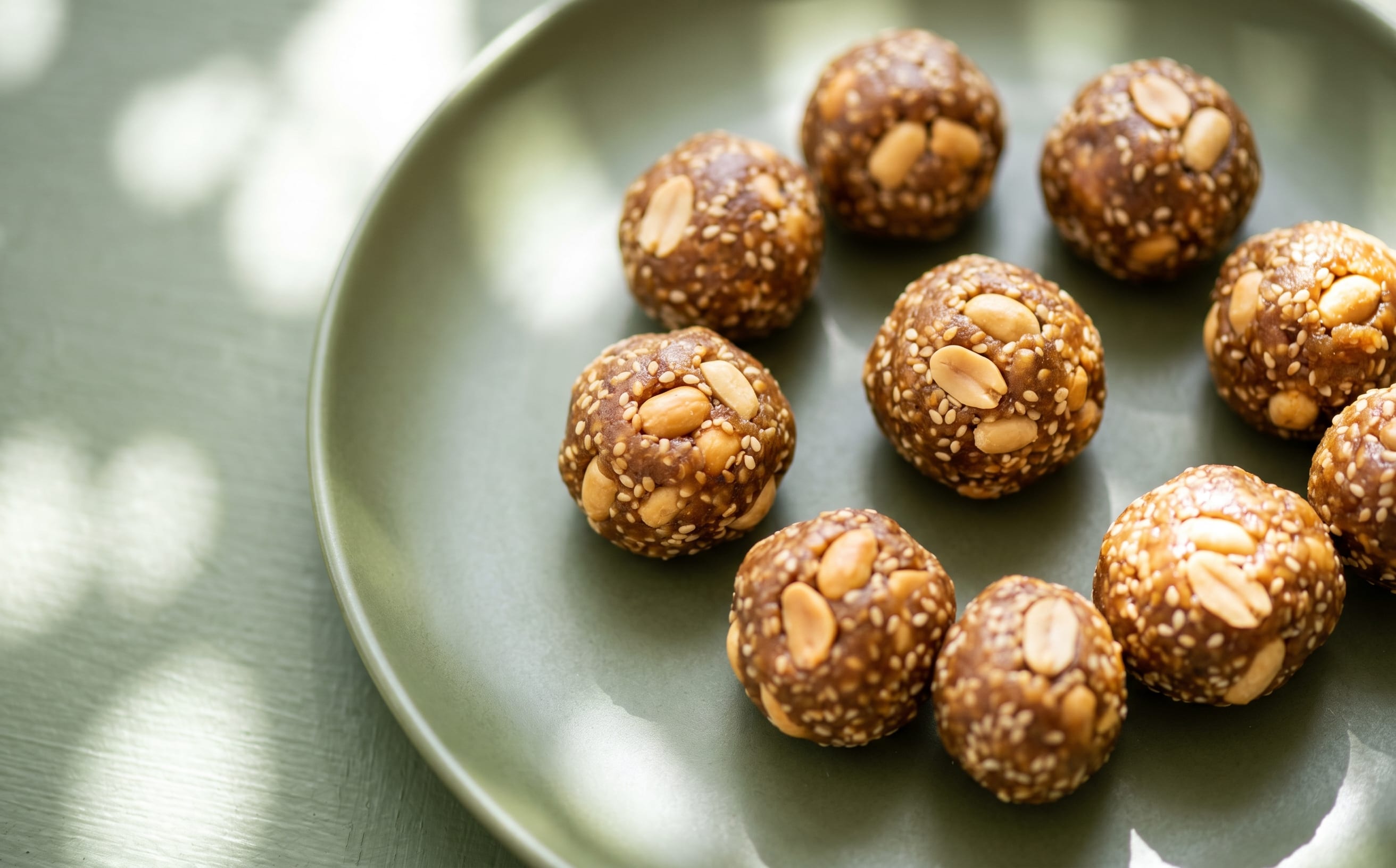 Date, Sesame and Peanut Sweet Balls