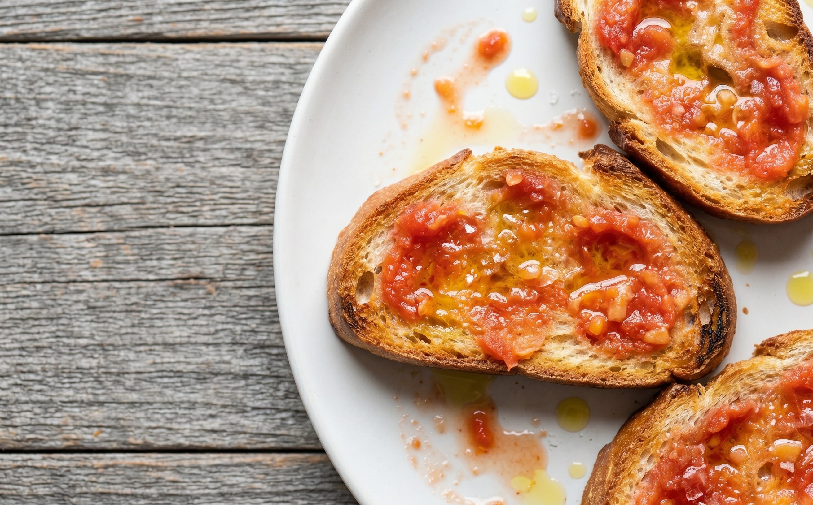 Pa amb Tomàquet (Catalan Tomato Bread)