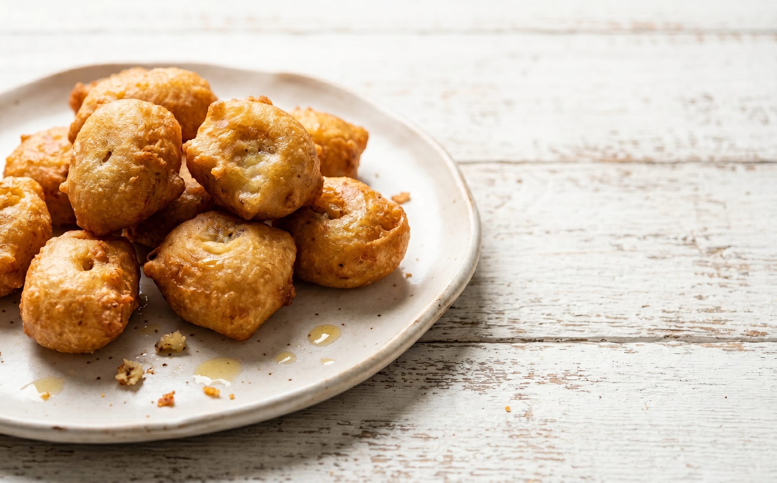 Kabalagala (Banana and Cassava Fritters)