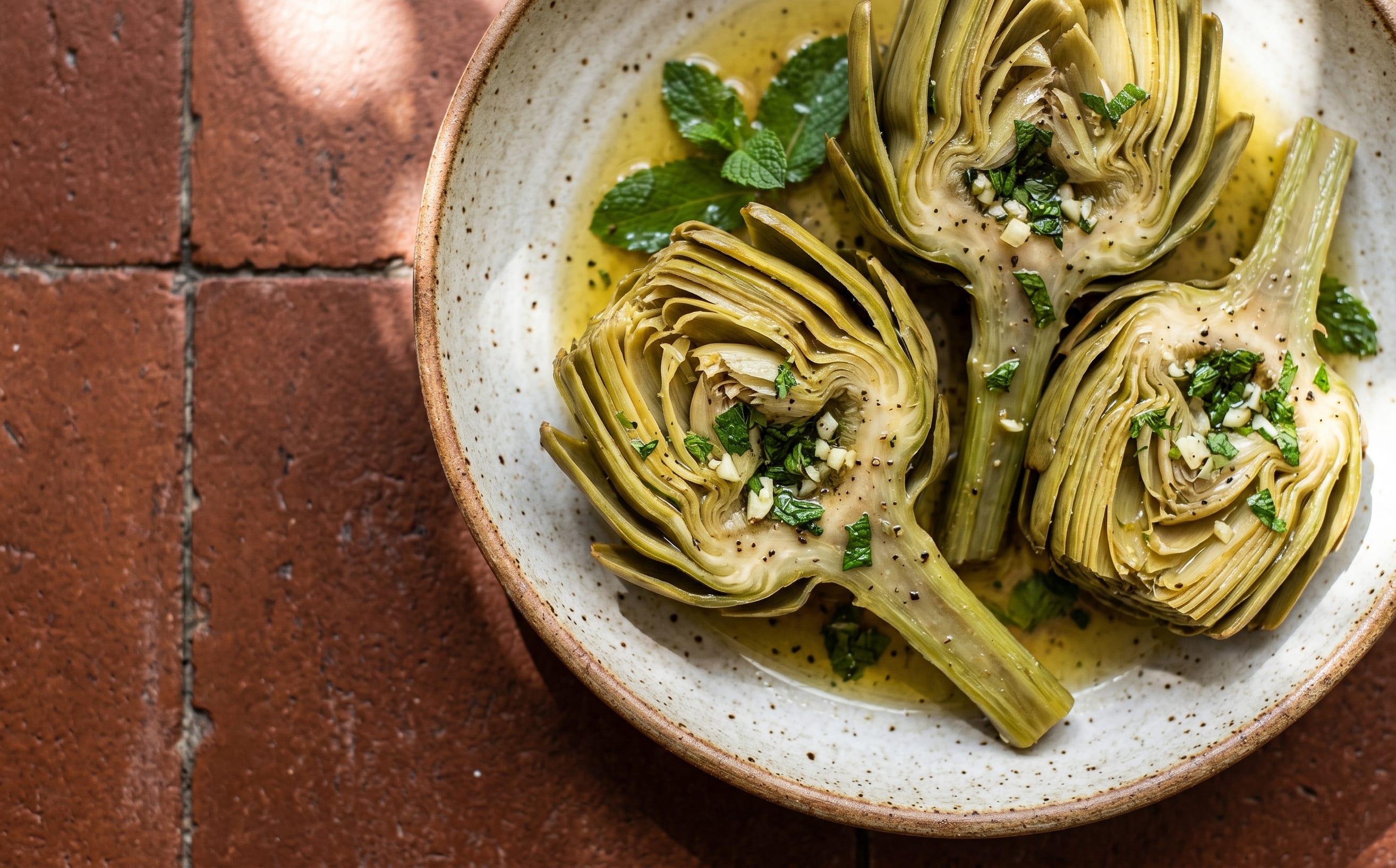 Carciofi alla Romana (Mint-and-Garlic Braised Artichokes)