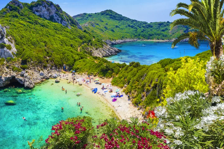 Luftbild von Porto Timon, Afionas-Region, Korfu.