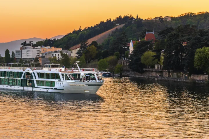 Unterwegs mit dem Schiff Amadeus Provence auf der Rhone Flussfahrt.
