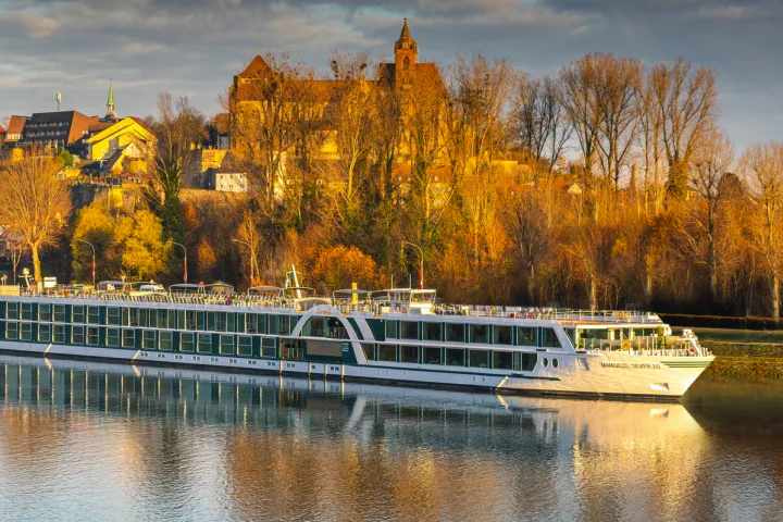 Flussfahrt auf der Donau