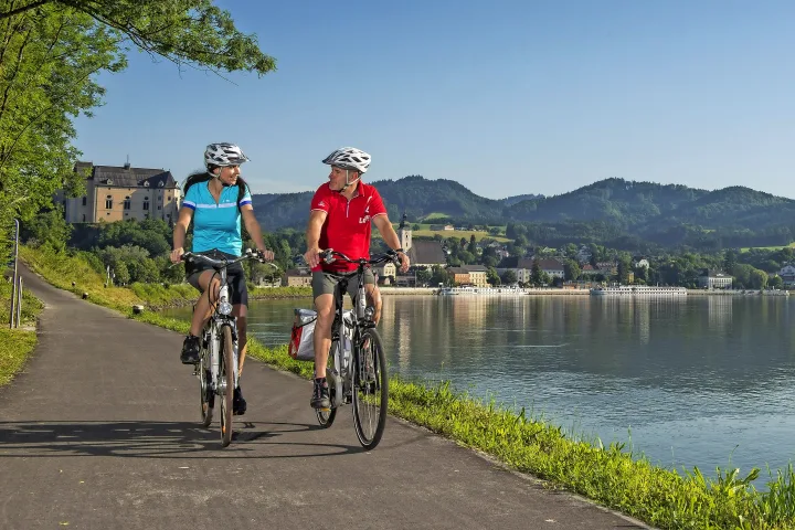Individuelle Veloferien Donauradweg Passau - Wien.