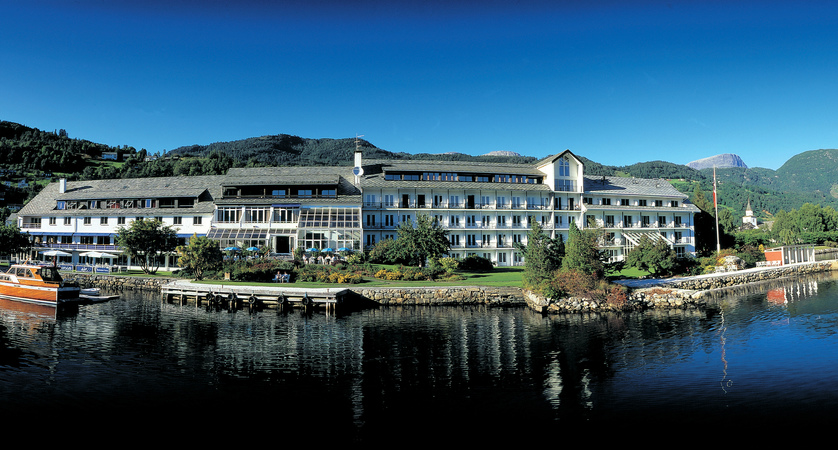 Brakanes Hotel, Ulvik Norway - Lakes & Mountains Holidays | Inghams