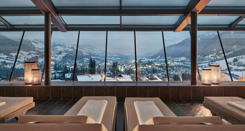 Hotel Schloss Lebenberg Kitzbuhel Ski Holidays Inghams   Schloss Lebenburg Kitzbuhel Relaxation Room View 