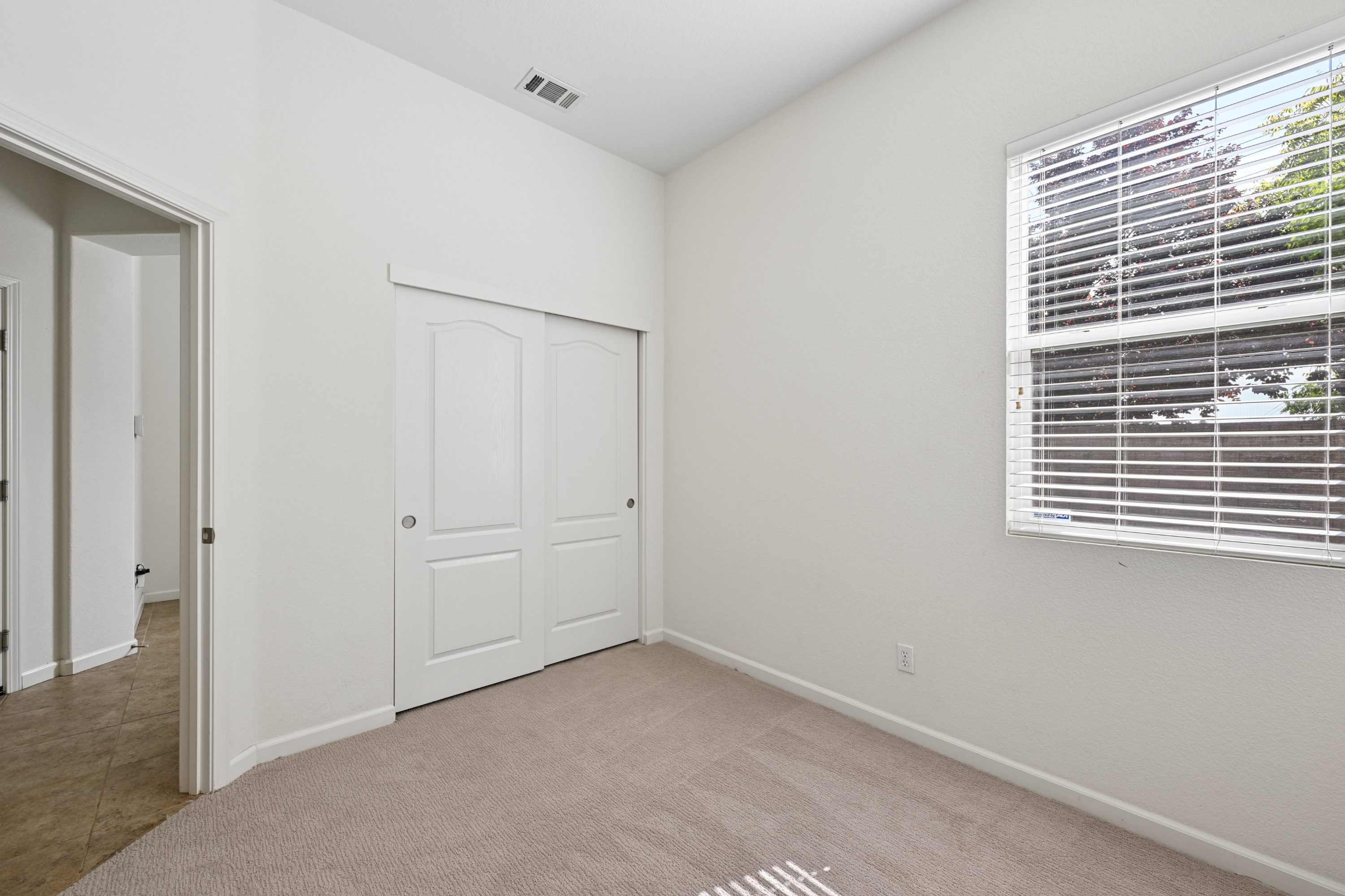 9452 North Kiefer Boulevard, Sacramento, CA 95826 property photo 12