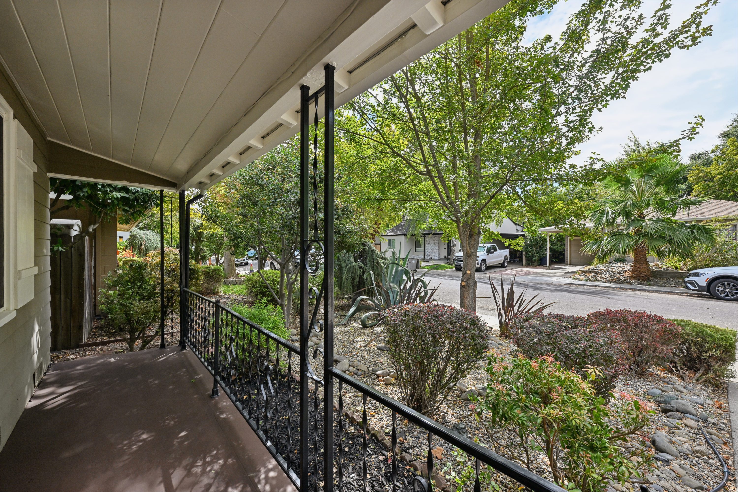 621 Jones Way, Sacramento, CA 95818 property photo 9