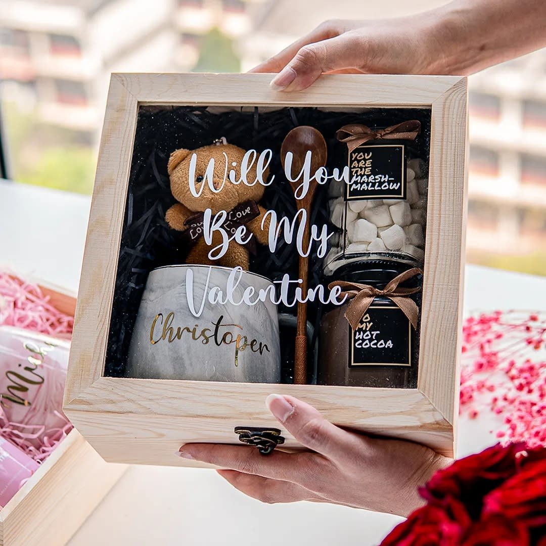 Lover box product photo square-2