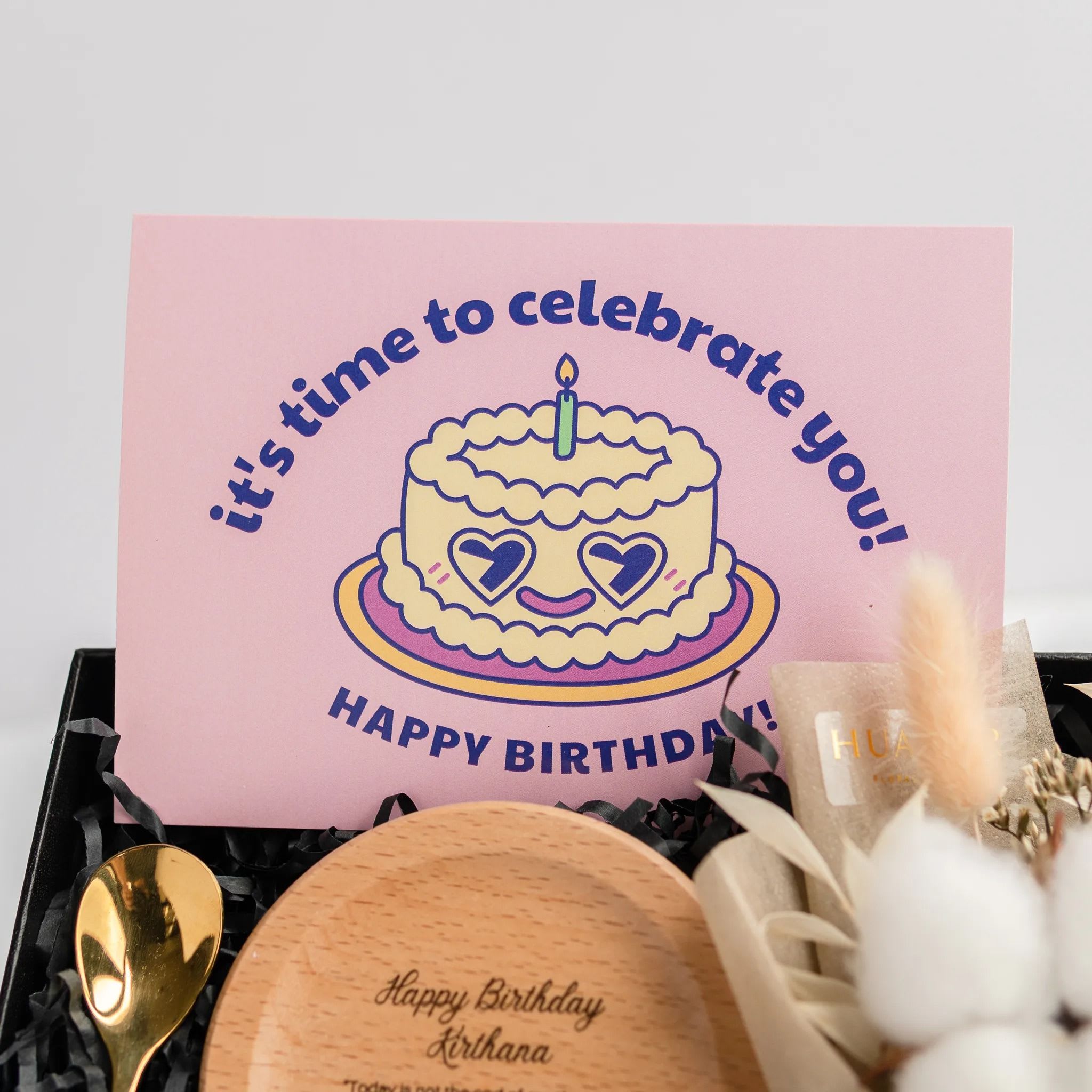 Sweetheart gift box product photo square-3