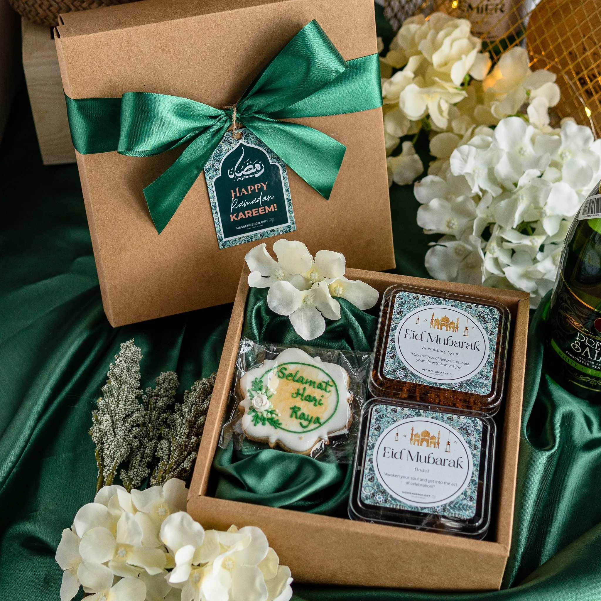 Raya gift set - thoughtful raya product photo square-2