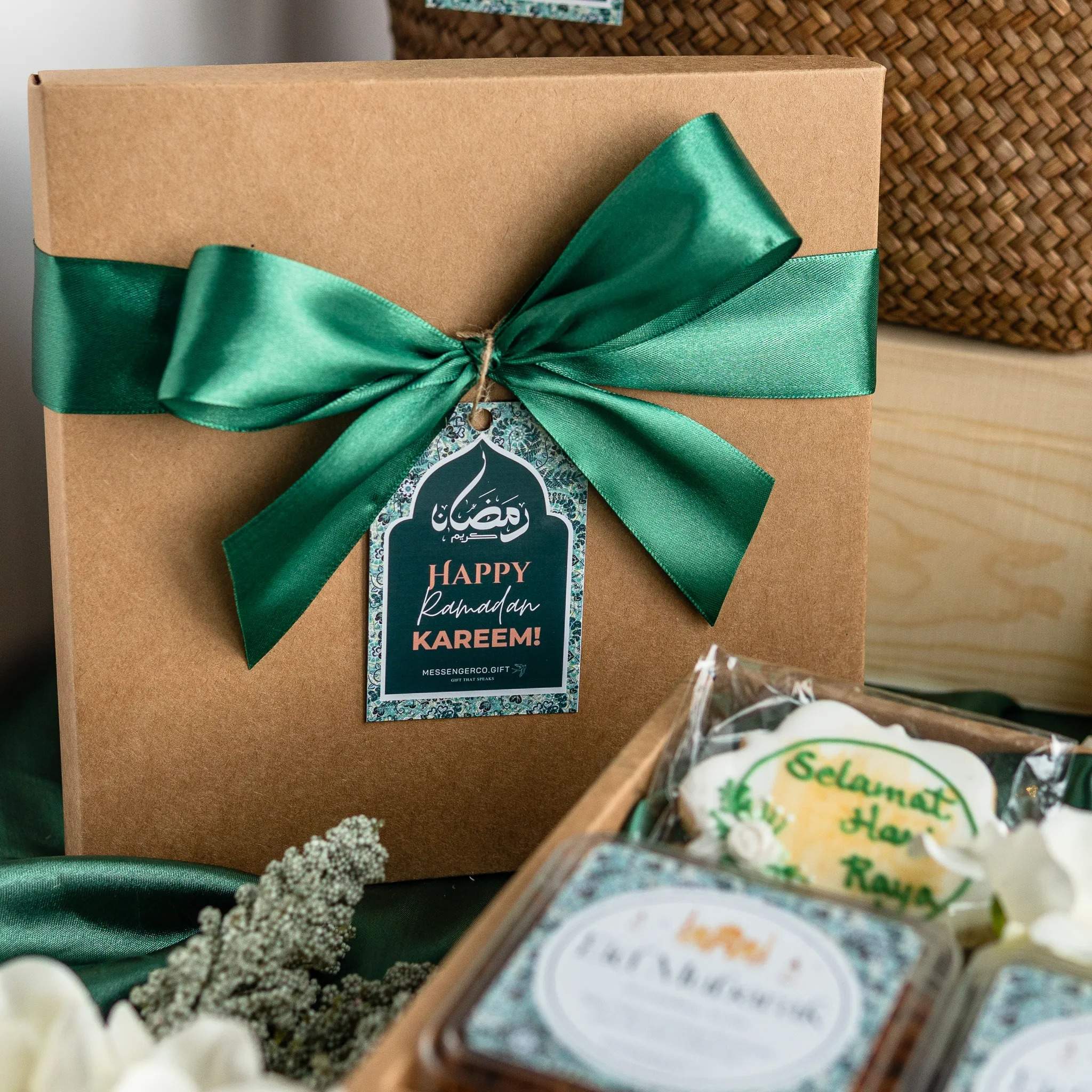 Raya gift set - meaningful raya product photo square-2