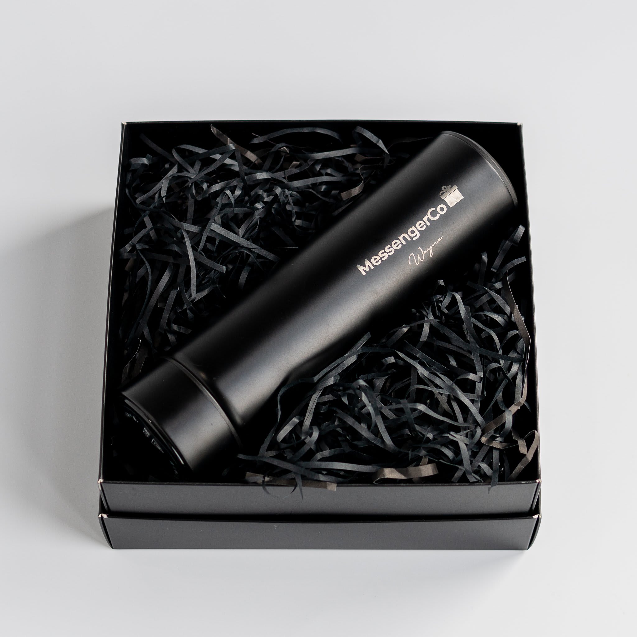 Name engraved personalised thermos bottle product photo square-4