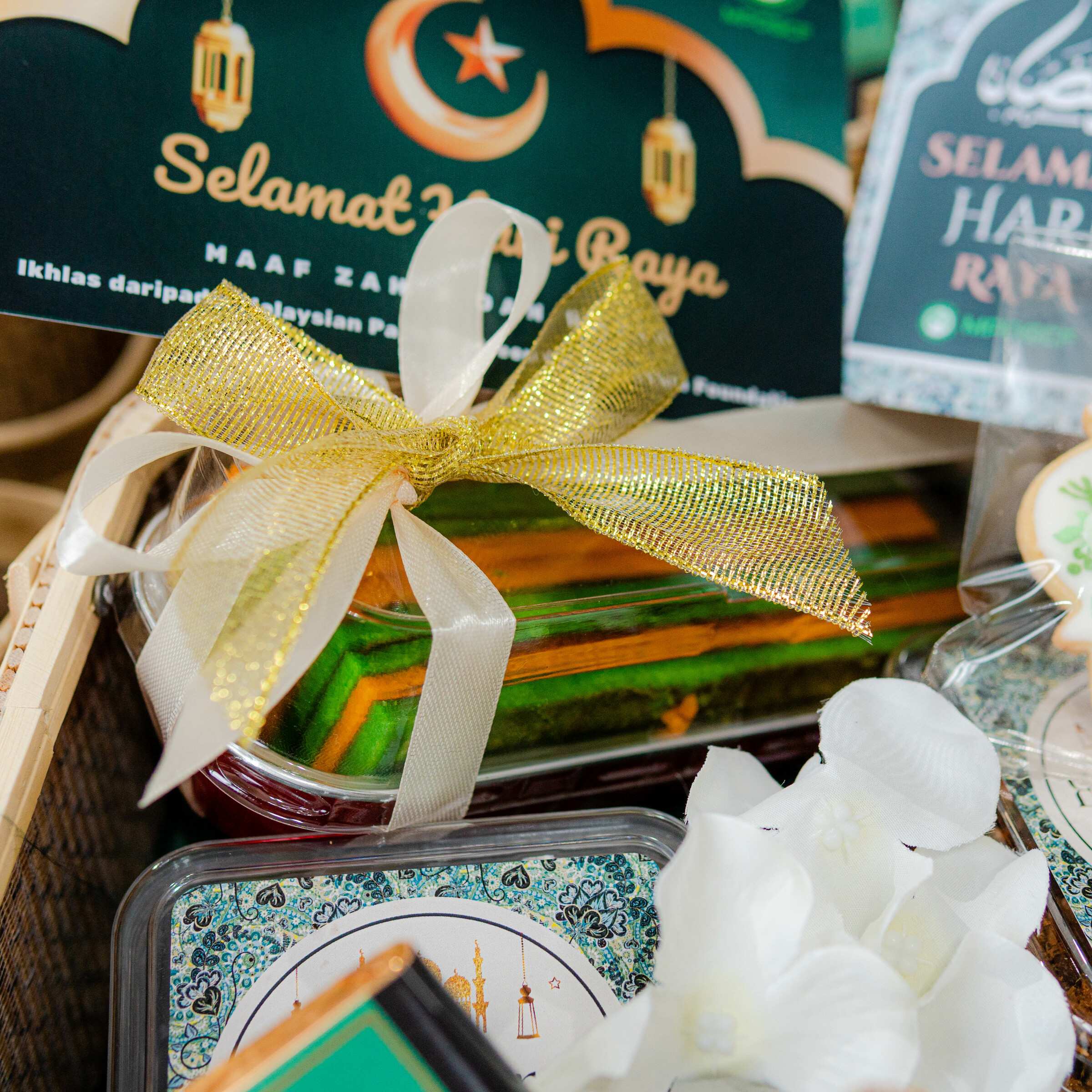 Raya vip client _ staff corporate gift set - mpocgf product photo square-7