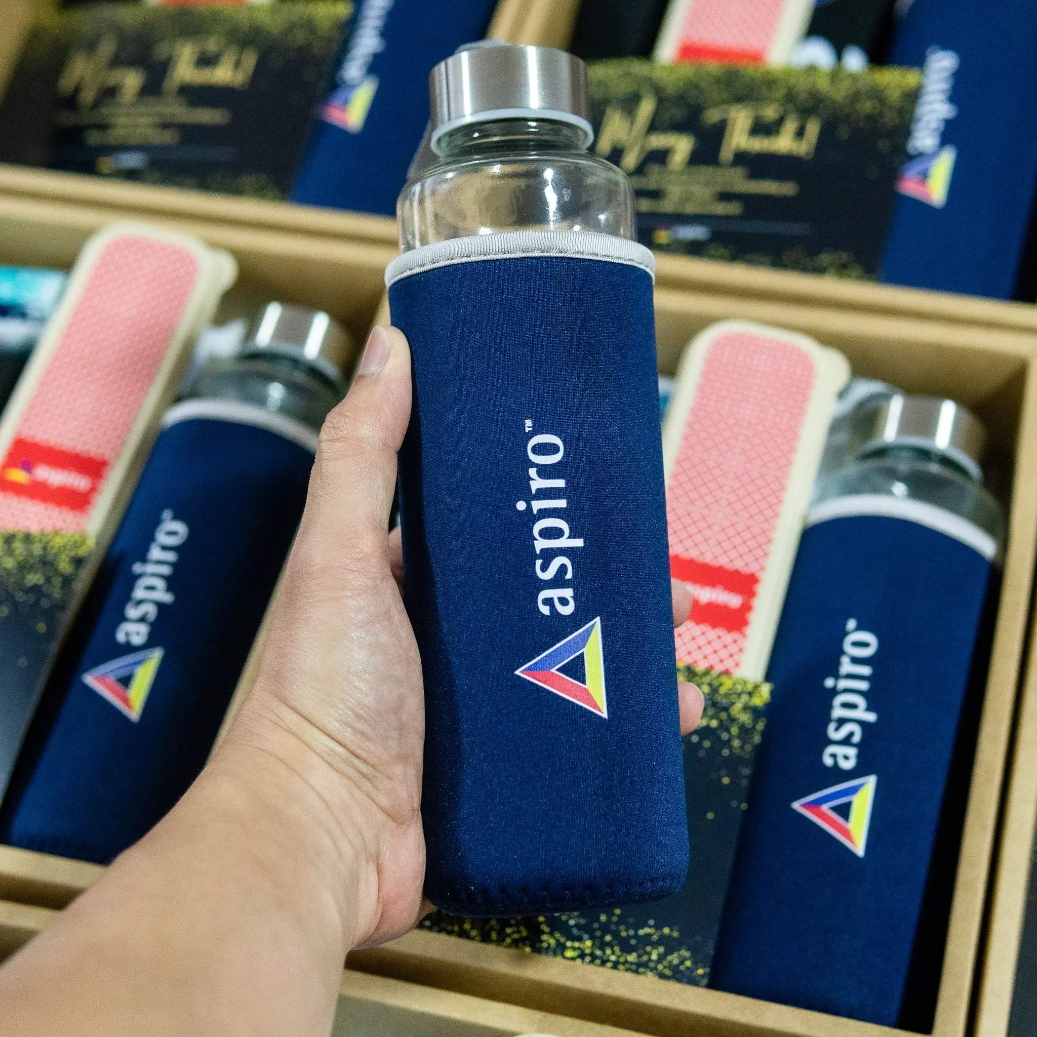 Welcome gift set - accenture aspiro product photo square-3