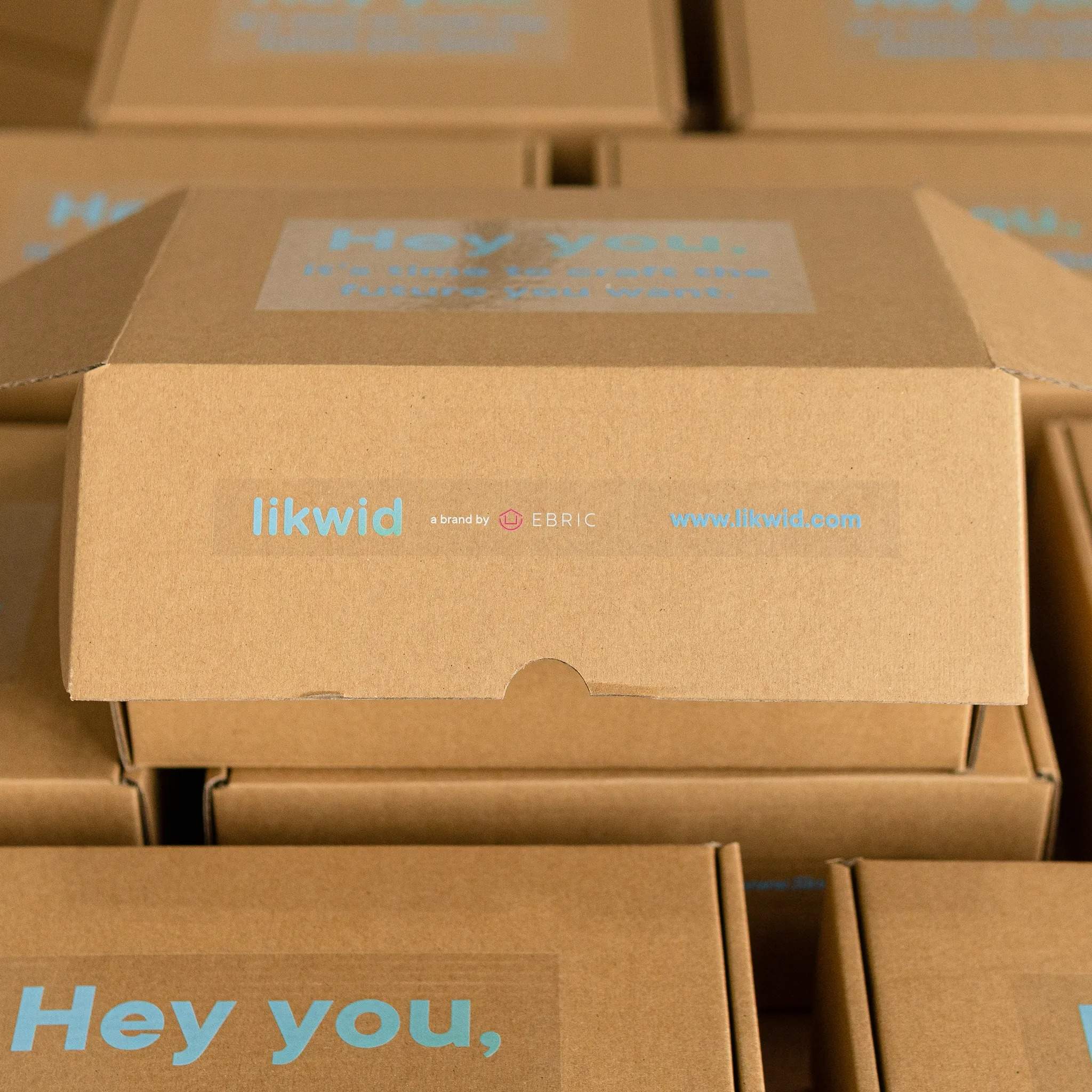 Client custom brand gift set - likwid product photo square-2