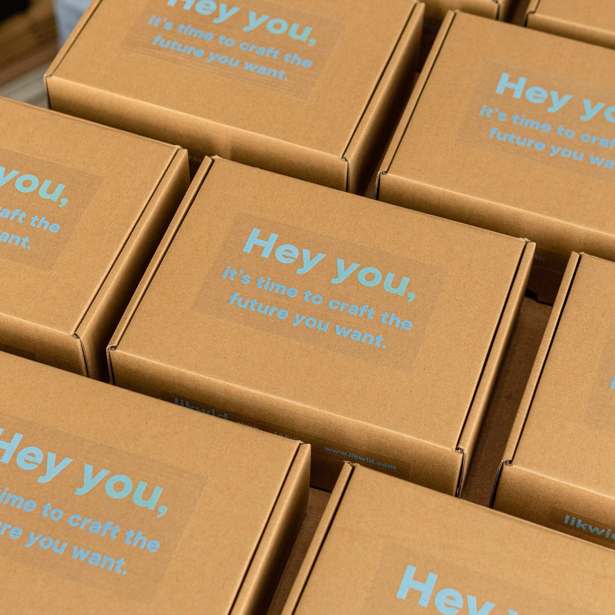 Client custom brand gift set - likwid product photo square-3