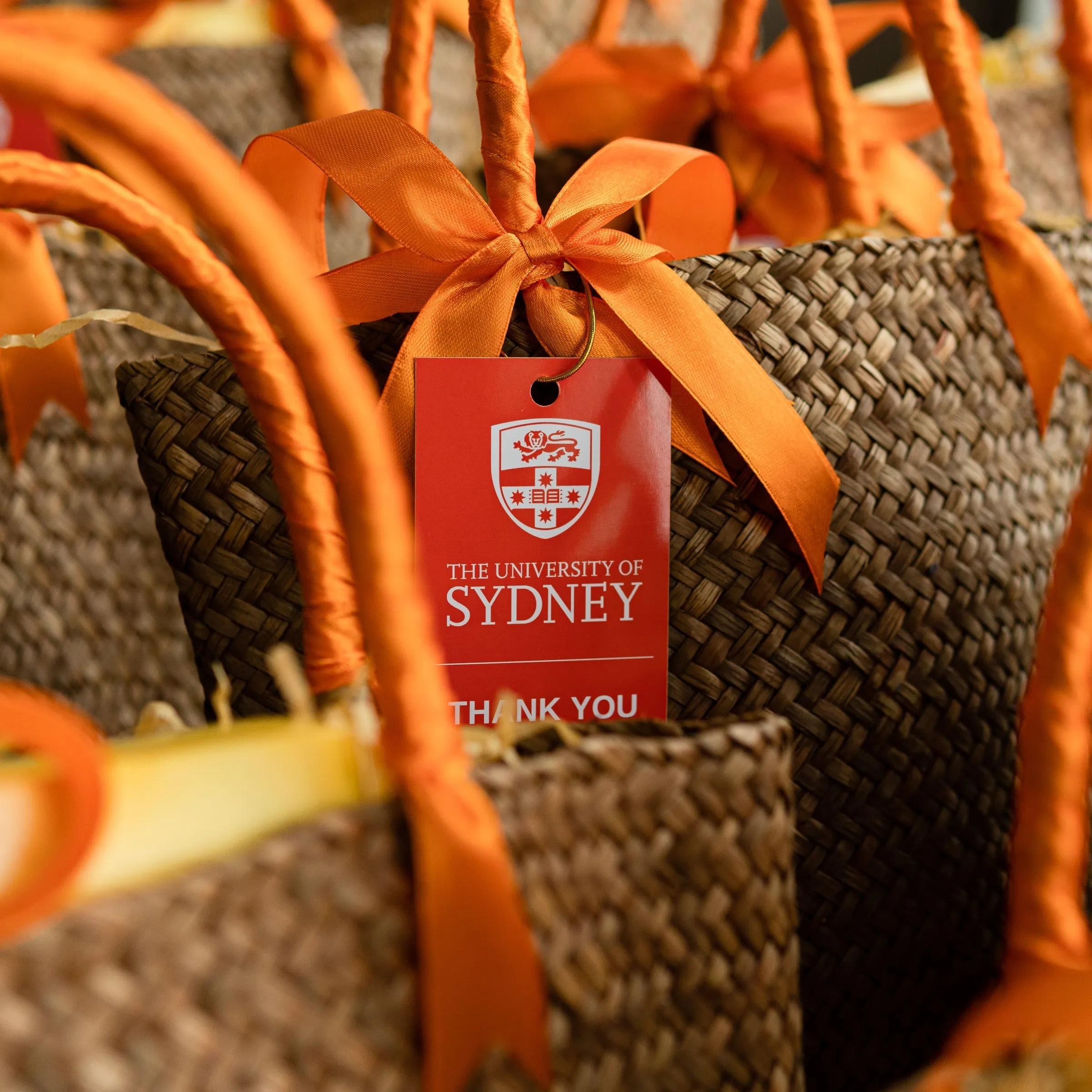 Client gift set - the university of sydney product photo square-3