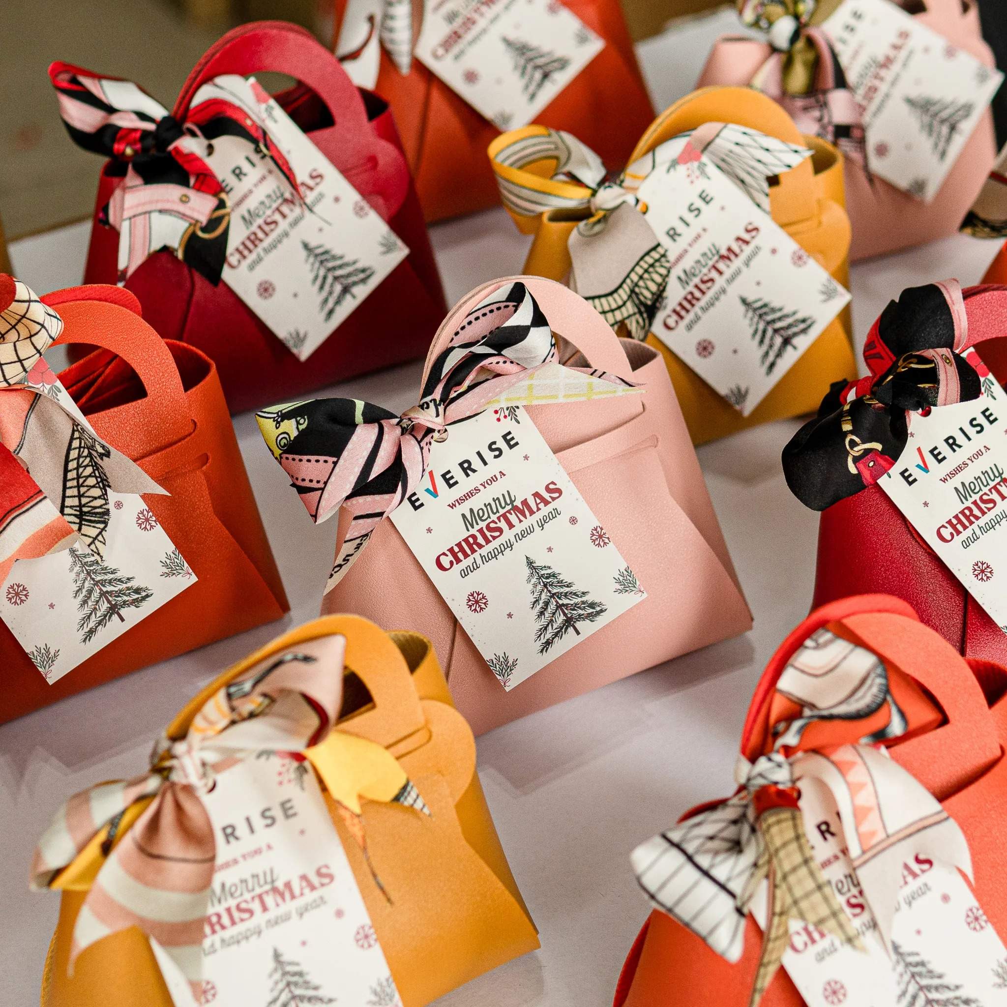 Christmas door gift - everise product photo square-4