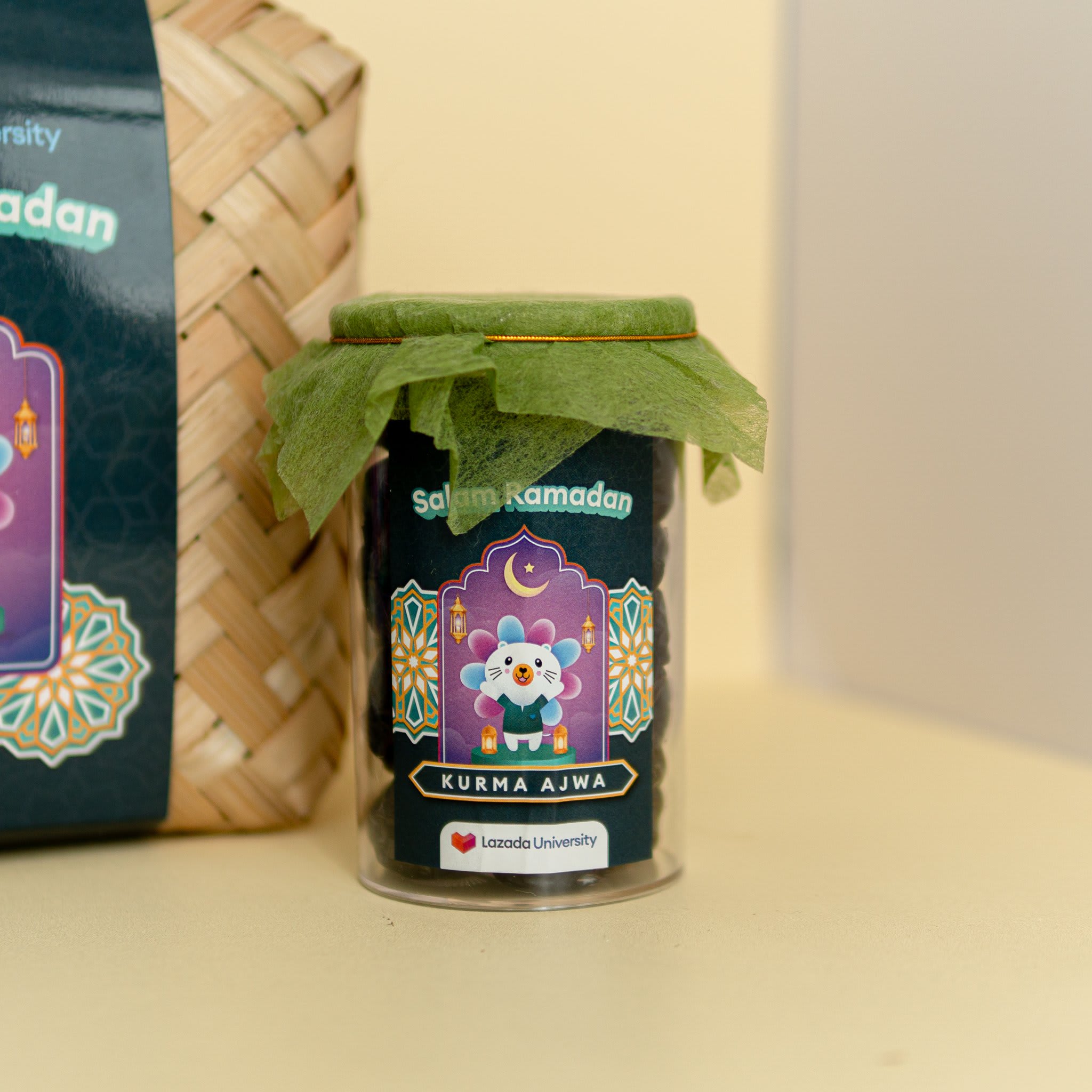 Raya gift set - lazada product photo square-3