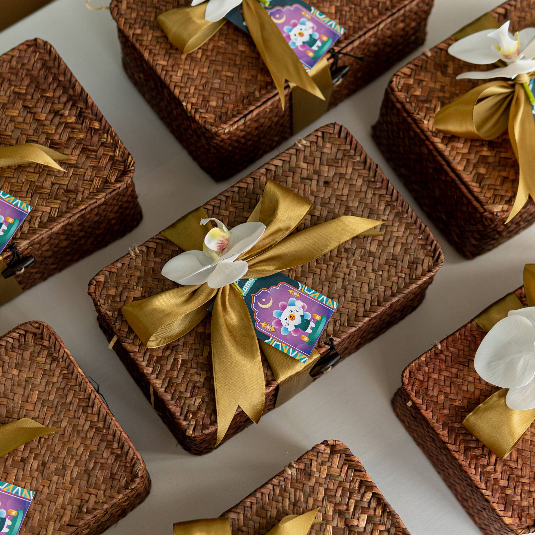 Raya gift set - lazada product photo square-2