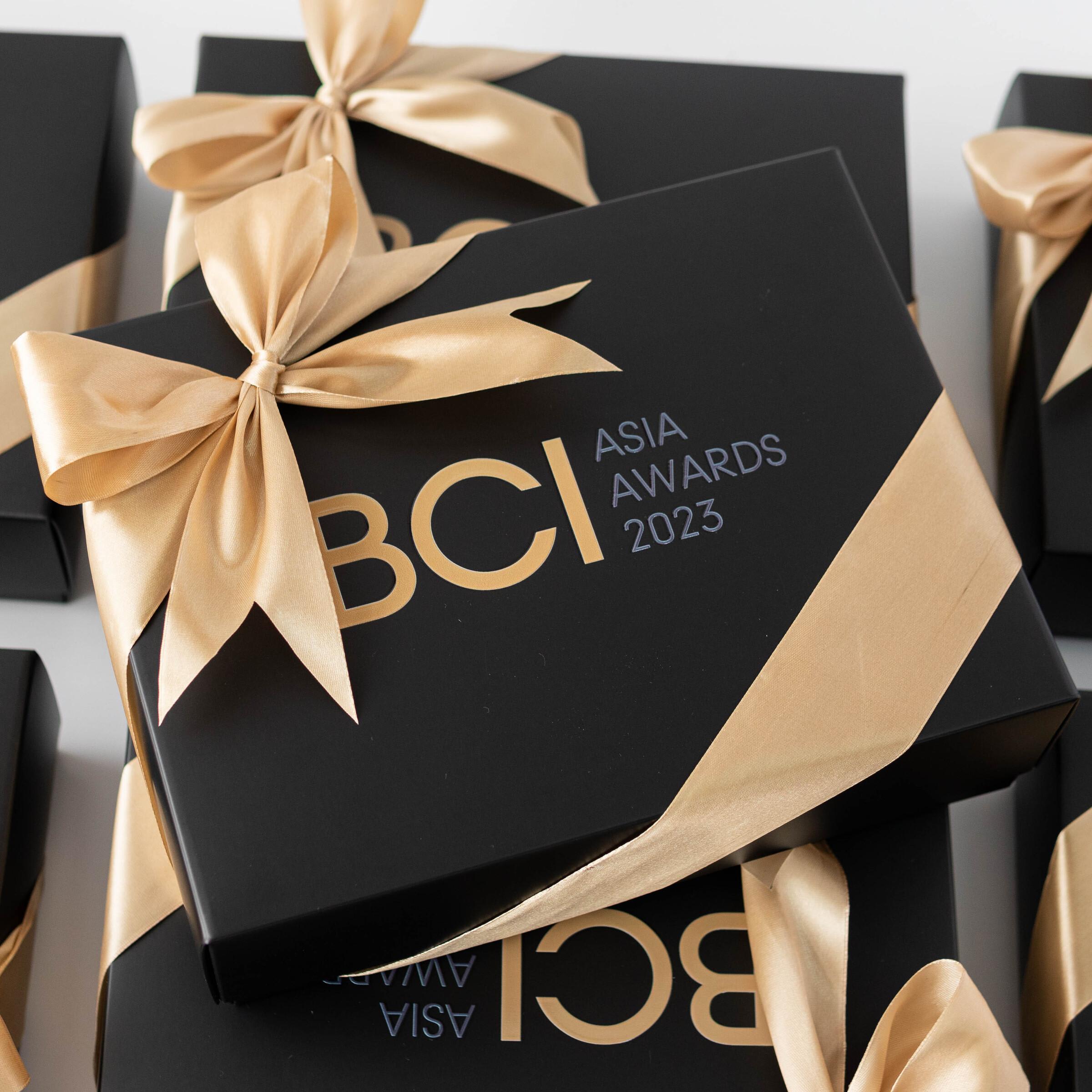 Custom awards gift set - bci asia product photo square-2