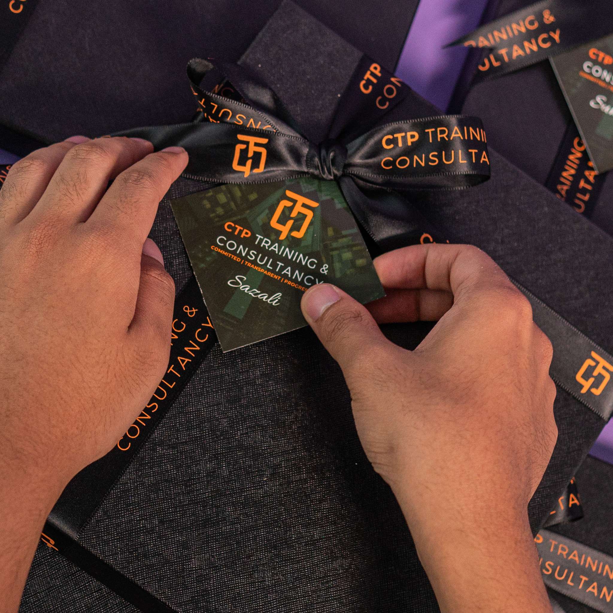 Custom logo notebook and pen gift set - ctp product photo square-4