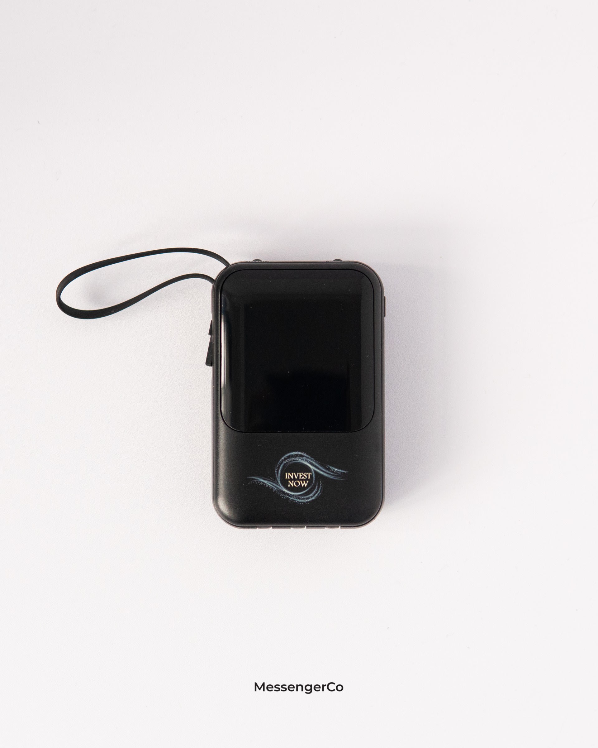 Customised corporate gift set - invest now product photo portrait-3