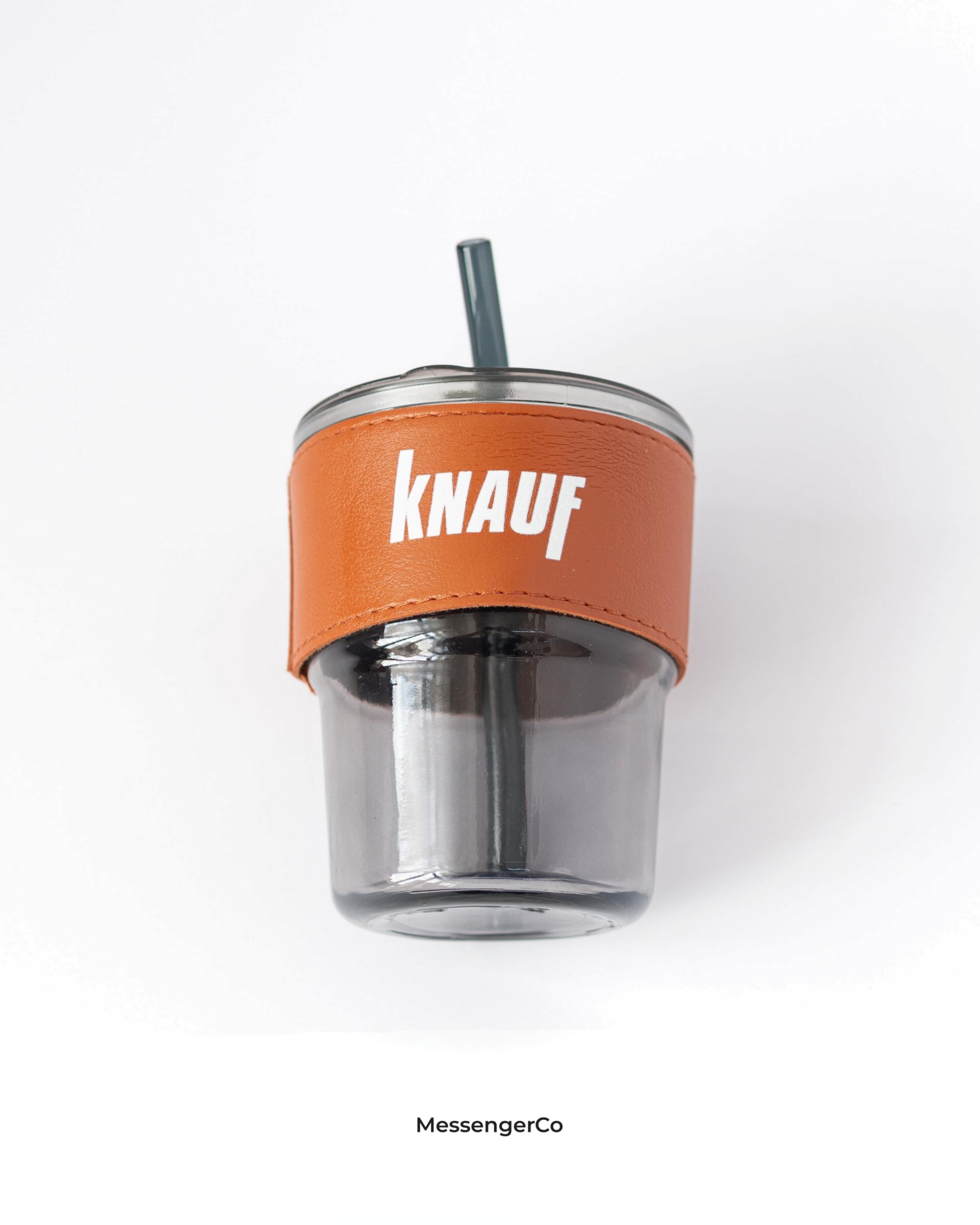 Custoom hot cocoa box (family day) - knauf product photo portrait-2