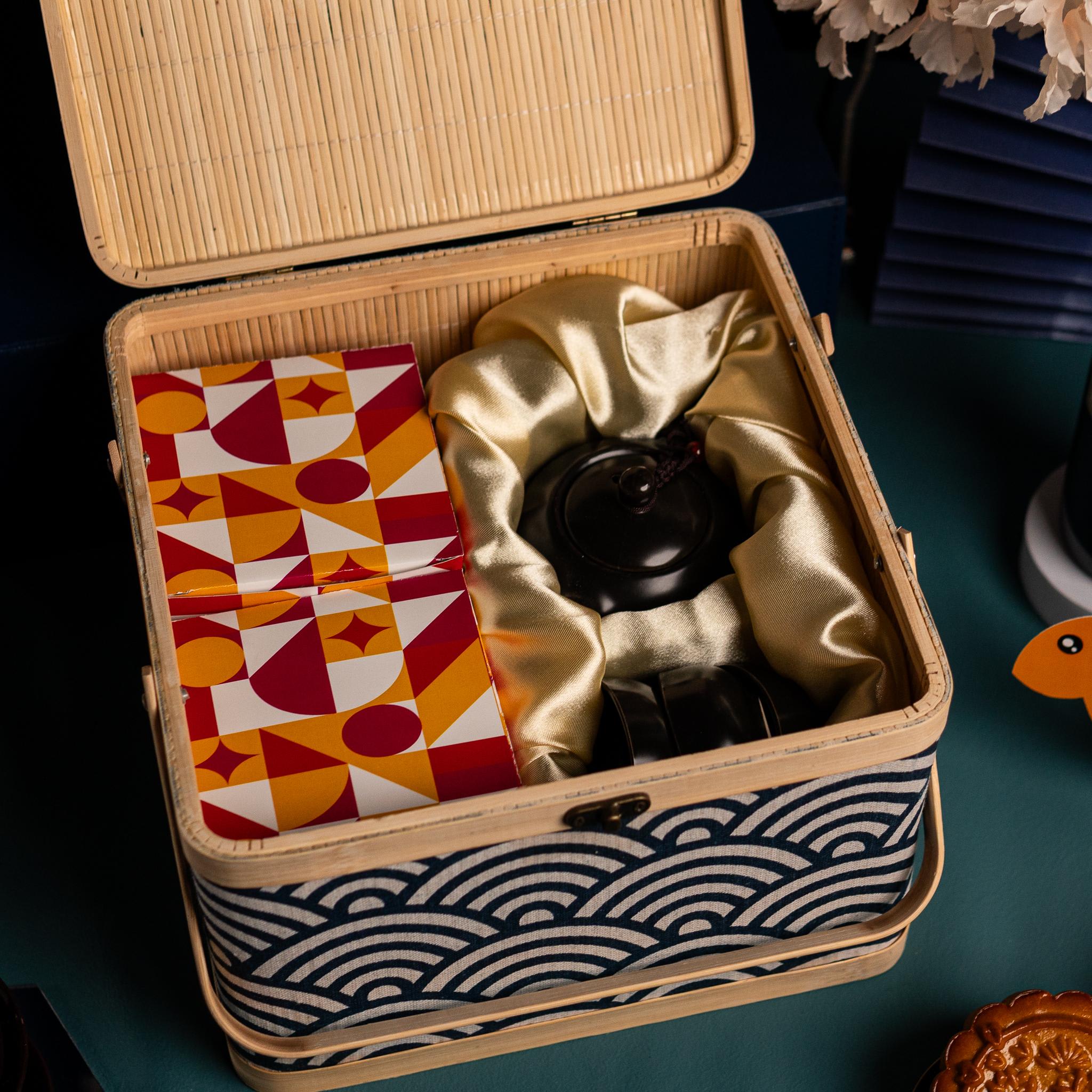 Mid autumn gift set - radiance product photo square-2