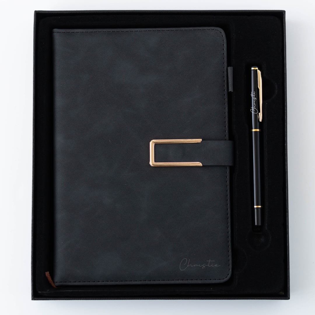 Personalised notebook & pen gift set product photo square-4