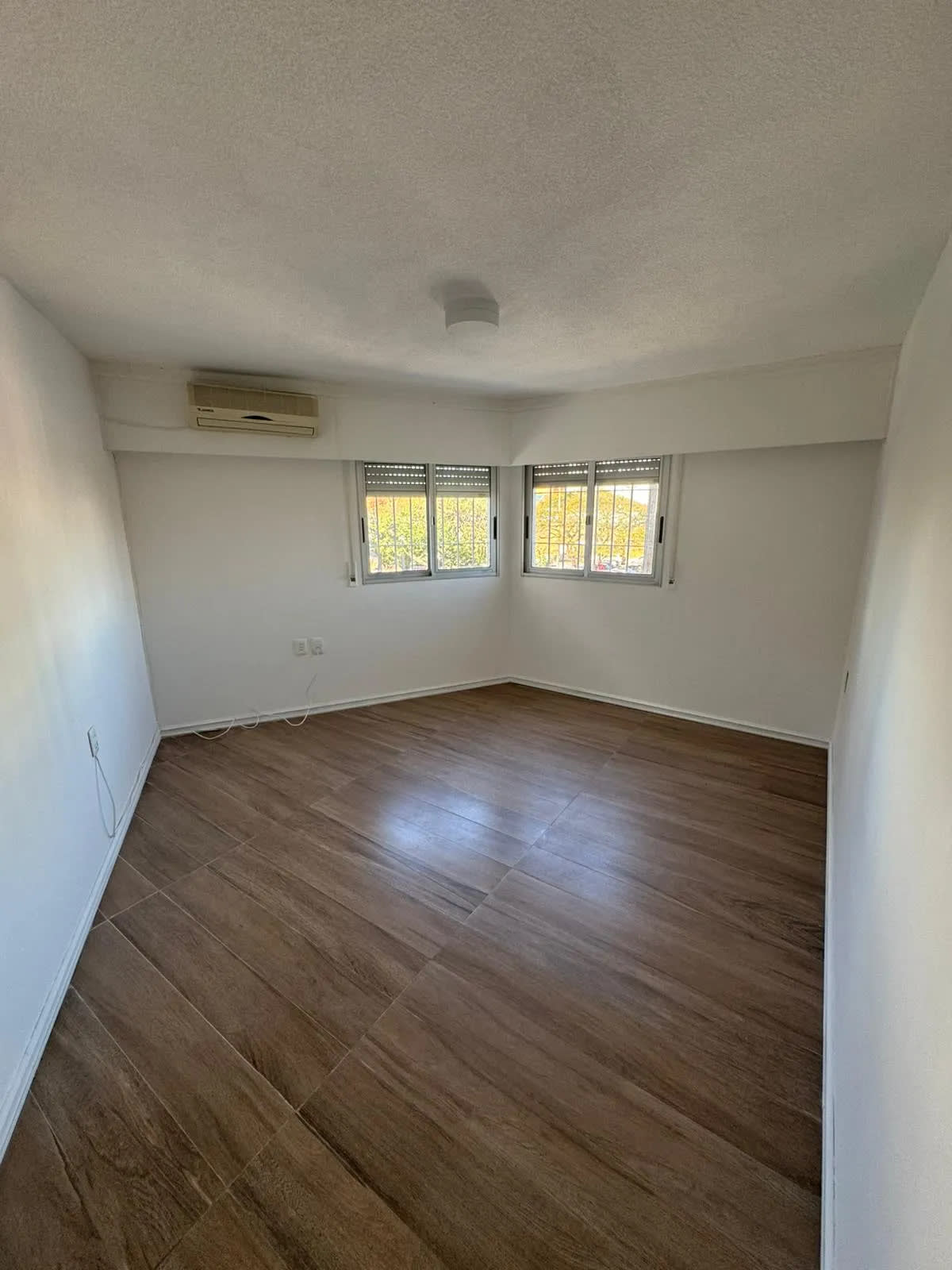 Alquiler apartamento con doble garage en Buceo