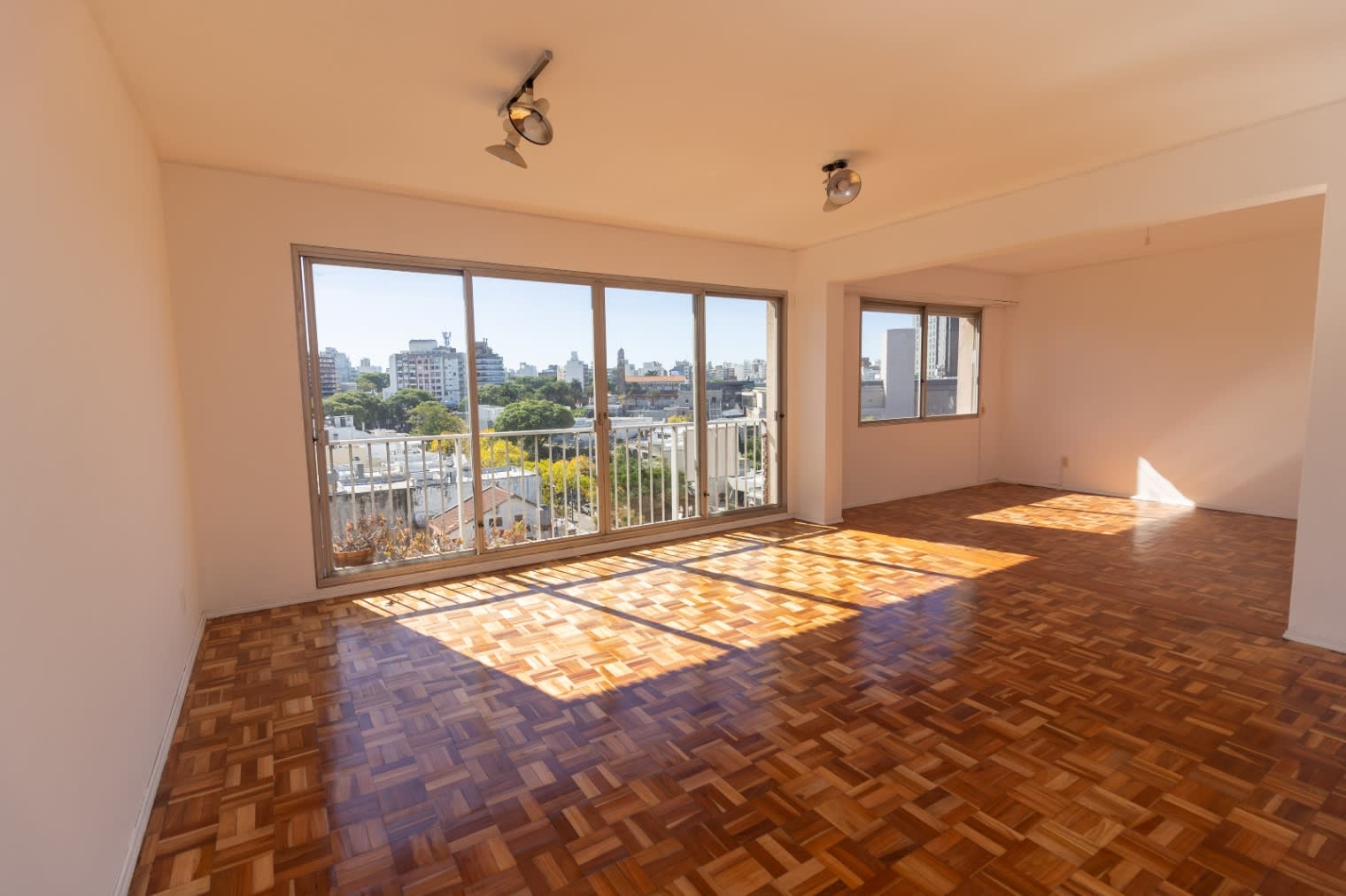 Alquiler apartamento 3 dormitorios y garage en Golf