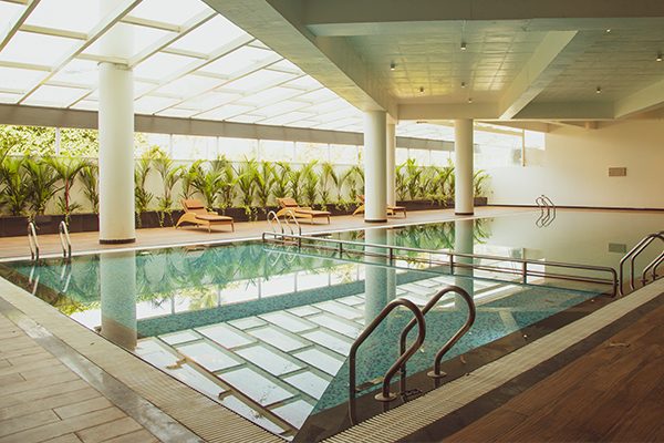 Kids & Adults participating in Pool activities at Skypool Fitness Studio