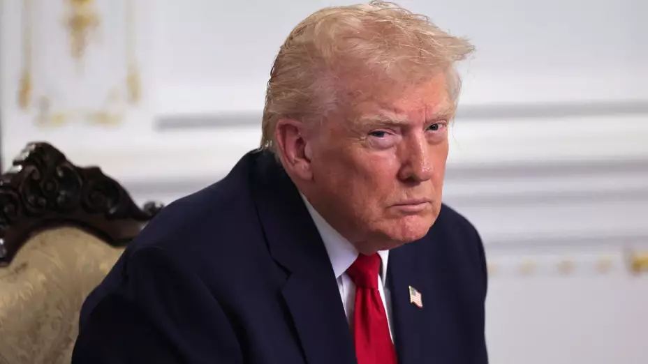 Trump anuncia que frenará a narcotraficantes venezolanos “por tierra”