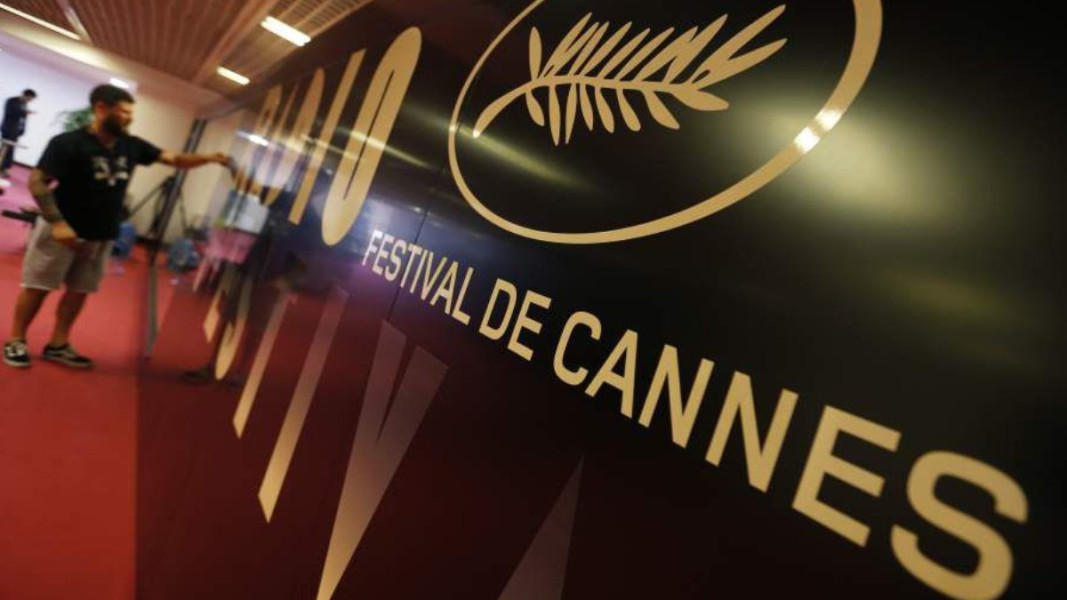 ¡Accidente en Cannes! Productor extranjero es herido de gravedad tras la caída de una palmera