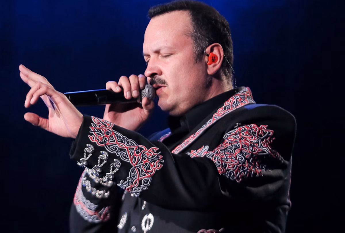 ¿Ya no llena los conciertos? Reportan baja asistencia en show de Pepe Aguilar en Puebla