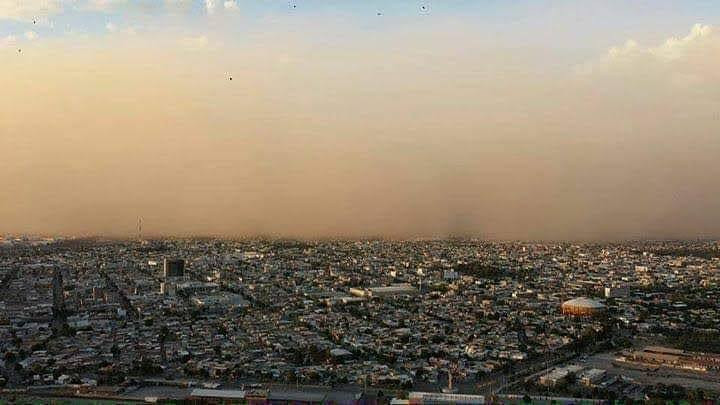 Tormenta de tierra cubre el cielo de Torreón