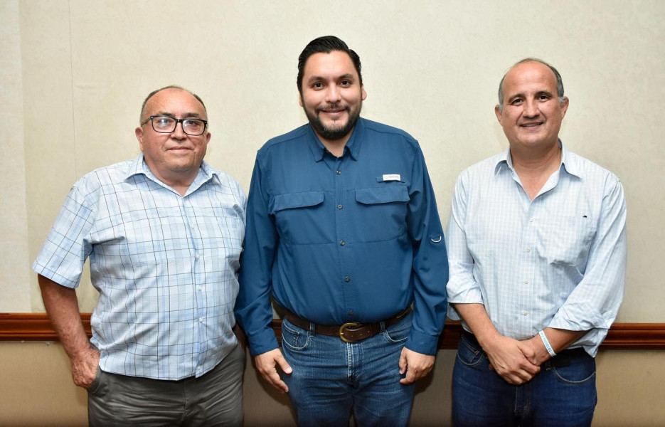 Carlos Villarreal Pérez presenta progreso en la gestión municipal al Club Rotarios de Monclova