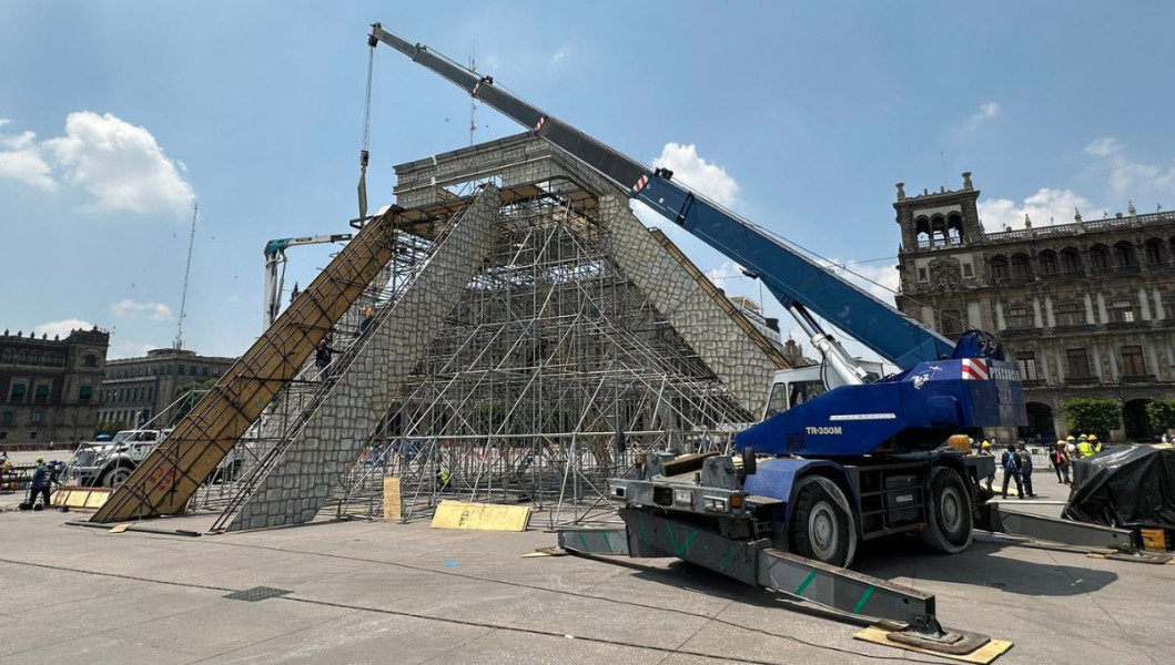 La pirámide de Chichén Itzá llega al zócalo de la CDMX