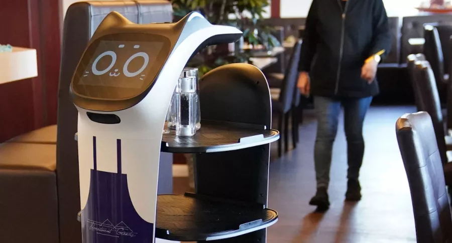 Bellabot, el nuevo robot mesero con rostro de gato