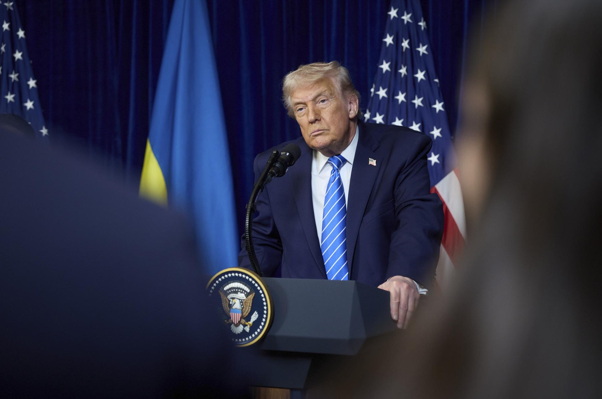 Trump confirma primer ataque terrestre en Venezuela; objetivo fue un muelle ligado al narcotráfico