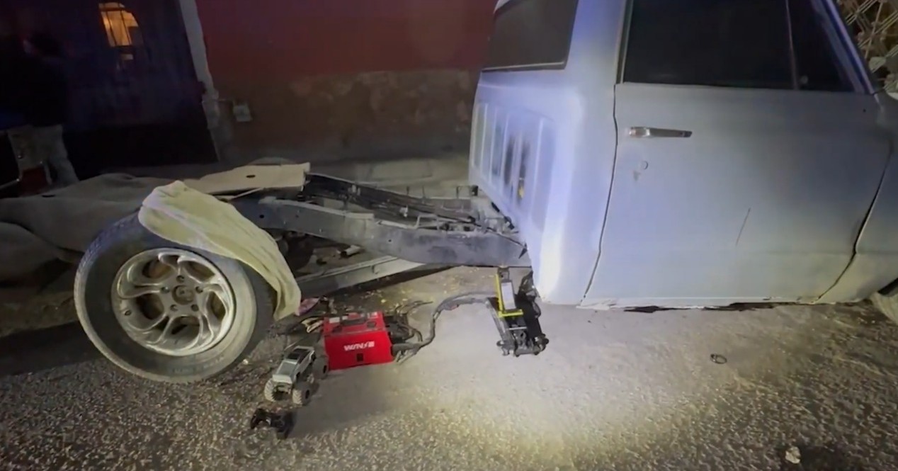 Gato falla y camioneta aplasta a mecánico en la colonia Santa Cristina