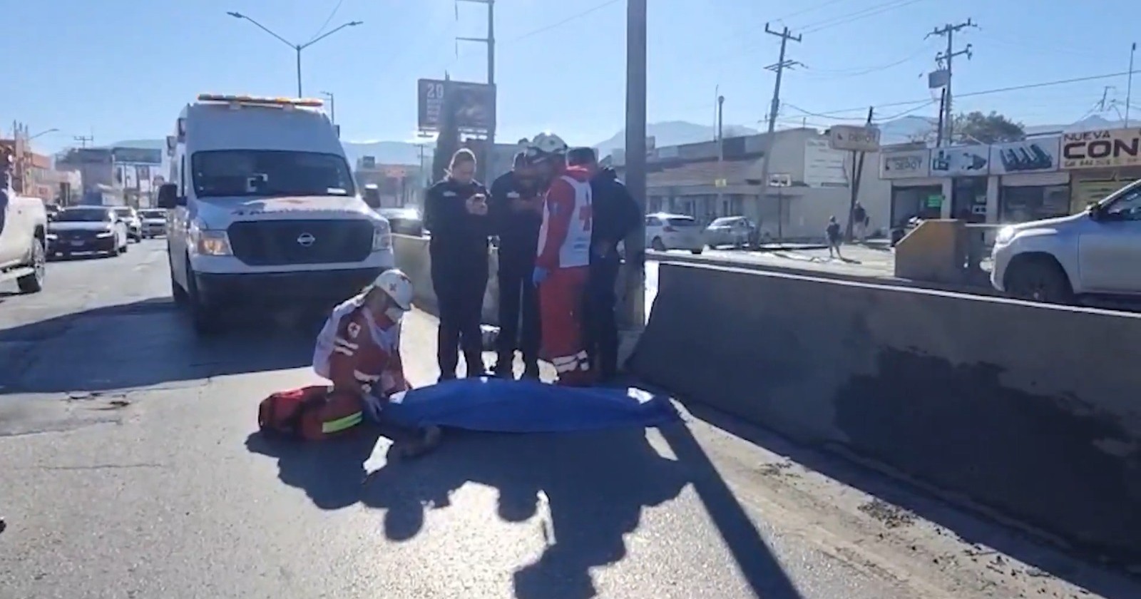 Muere hombre al ser atropellado en puente de Saltillo