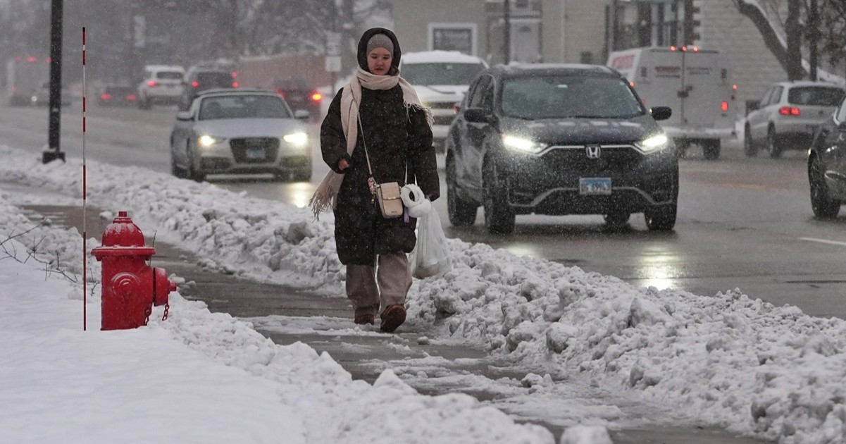 Autoridades advierten sobre llegada de tormenta invernal masiva al sur de EU