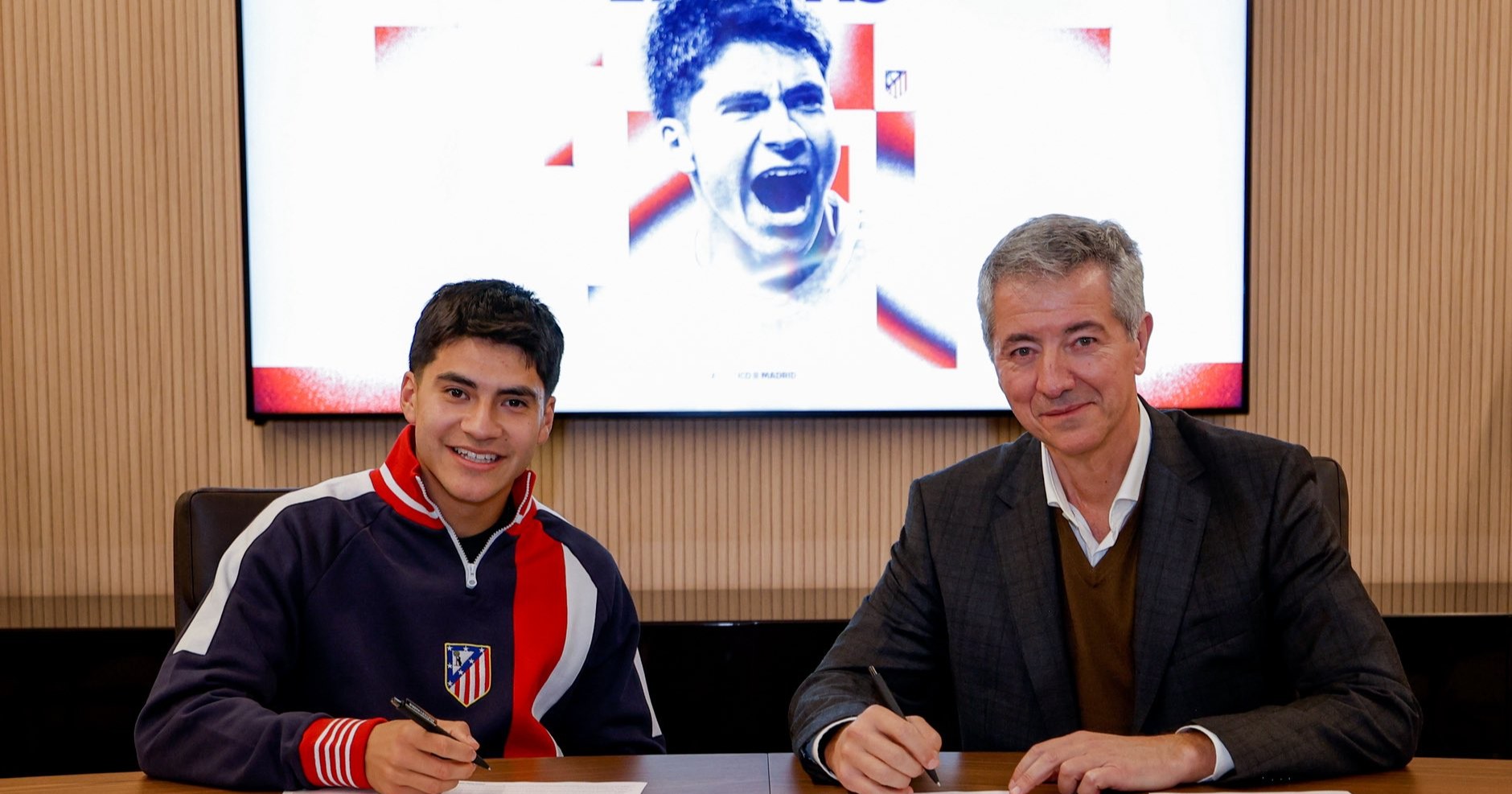 ¡Histórico!; Obed Vargas es presentado como nuevo jugador del Atlético de Madrid