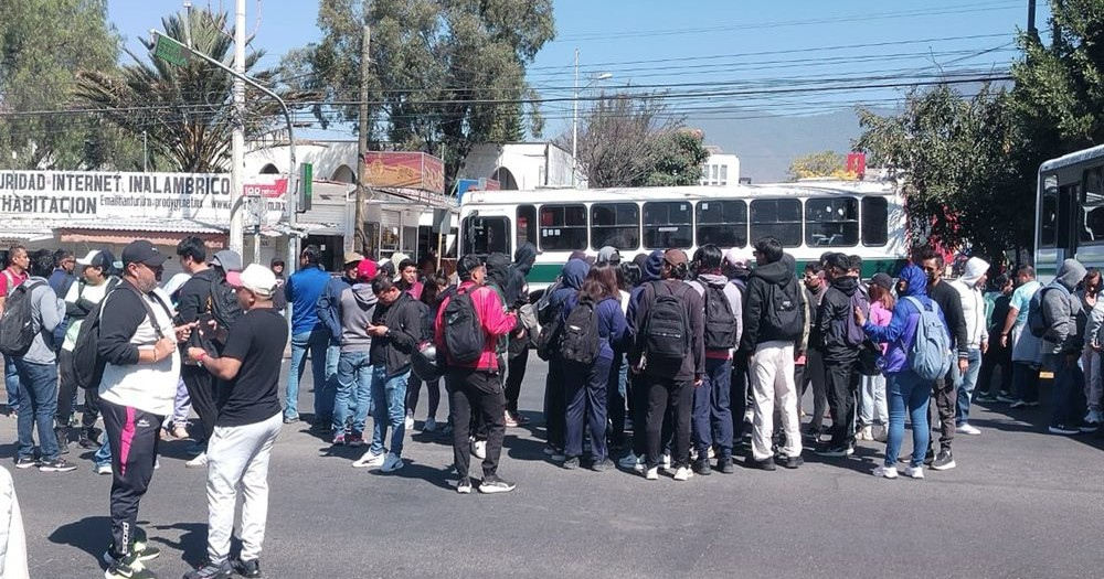 Maestros llevan a paro al sector educativo tras exigir pagos salariales en Oaxaca