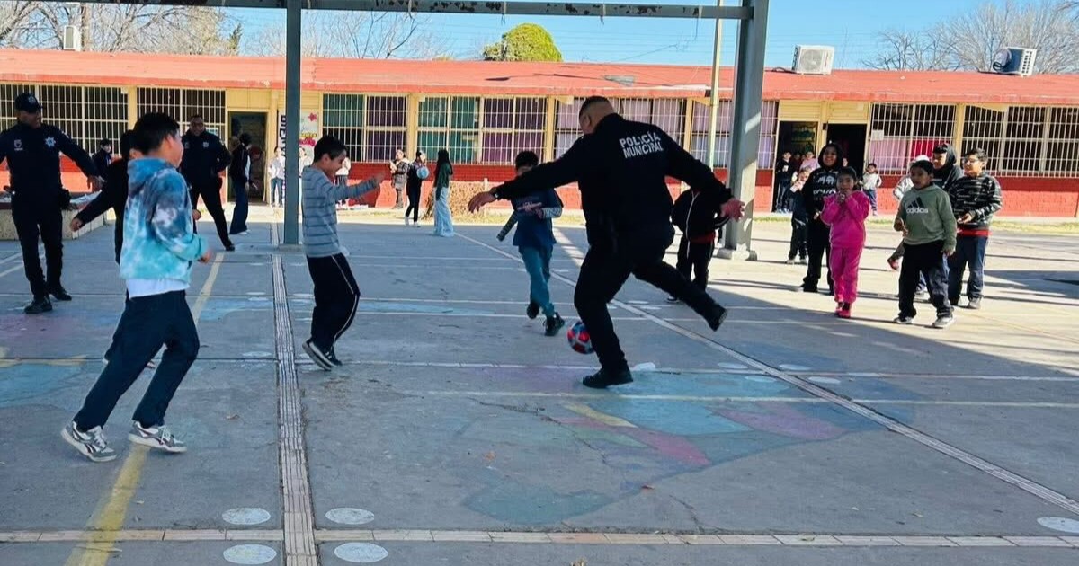 Policía Municipal fortalece lazos con estudiantes en Piedras Negras