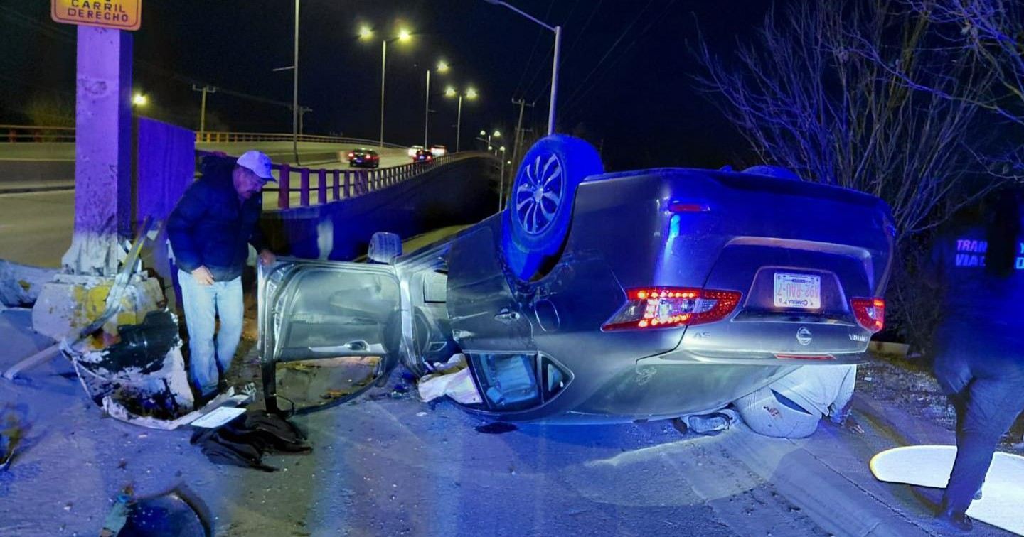 Familia resulta herida tras volcadura en Piedras Negras 